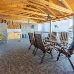 Tomic A Mazuranica Apartamento Novi Vinodolski