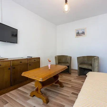 Tomic A Mazuranica Apartman Novi Vinodolski