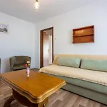 Tomic A Mazuranica Apartament