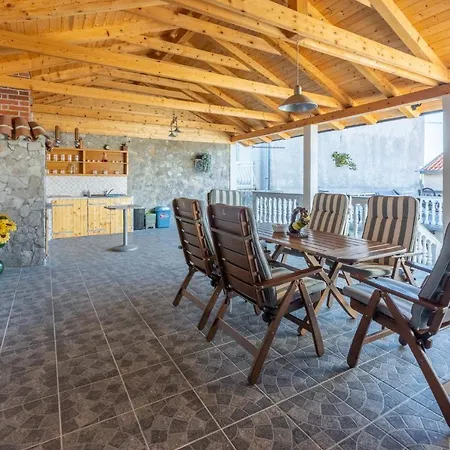Tomic A Mazuranica Apartment Novi Vinodolski