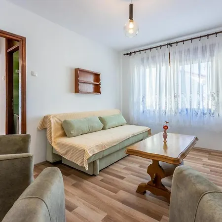 Tomic A Mazuranica Apartment
