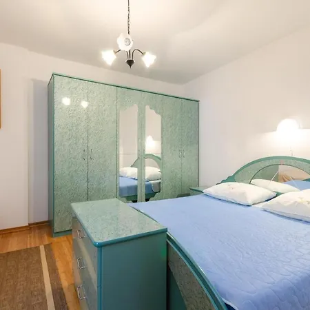 Apartment Tomic A Mazuranica