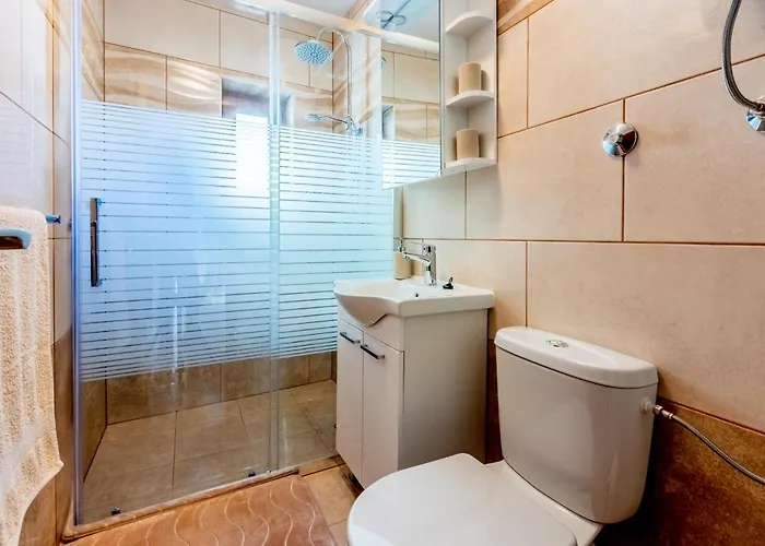Tomic A Mazuranica Apartmán